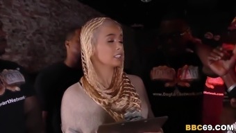 Arab Slut Aaliyah Hadid Enjoys Anal Gangbang