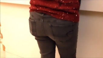 Sexy candid Italian voyeur in tight jeans part 3