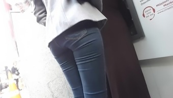 sexy girl has a yummy ass and shows her butts