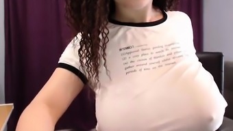 slut hazyeyedlovers flashing boobs on live webcam