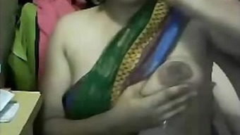 Busty Indian Aunty Showing her Big Boobs