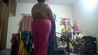 Hot aunty caught on hidden cam