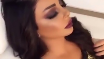 Arab Star Rola Yammout Hot Sexy