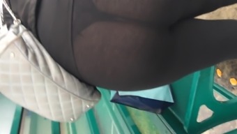 Pawg wearing obvious leggings at train stop first