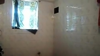 Kerala couple in bathroom blowjob to bf