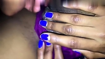 Cute young web cam girl fingering her pussy close up