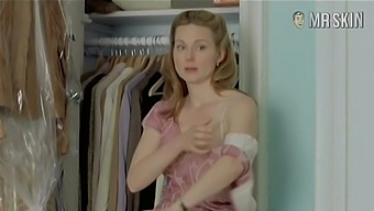 Nice sexy booty belonged to charming Laura Linney is worth checking out