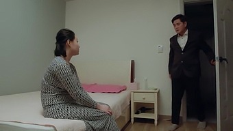 Korean Adult Movie - Busty Girlfriend(2019)