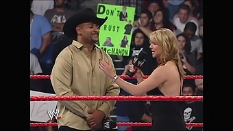 WWE Stephanie McMahon (Raw 2005) 