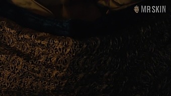 Erotic bed scene featuring Emilia Clarke aka Daenerys Targaryen