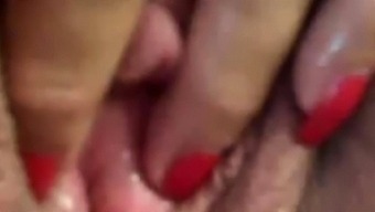 Hot clit close up on cam