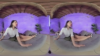 Strikingly Beautiful, Sensual Petra Takes Off Her Flat Sandals - VRFootFetish
