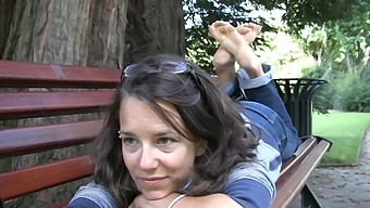 Spankbang.com United Kingdom - barefooted+hippy+girl 720p.
