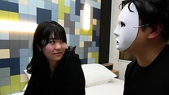 Japanese teen indulges in hardcore masturbation on Asian chatroom